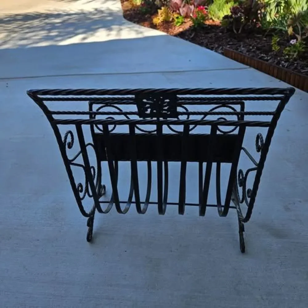 Decorative wrought iron magazine holder